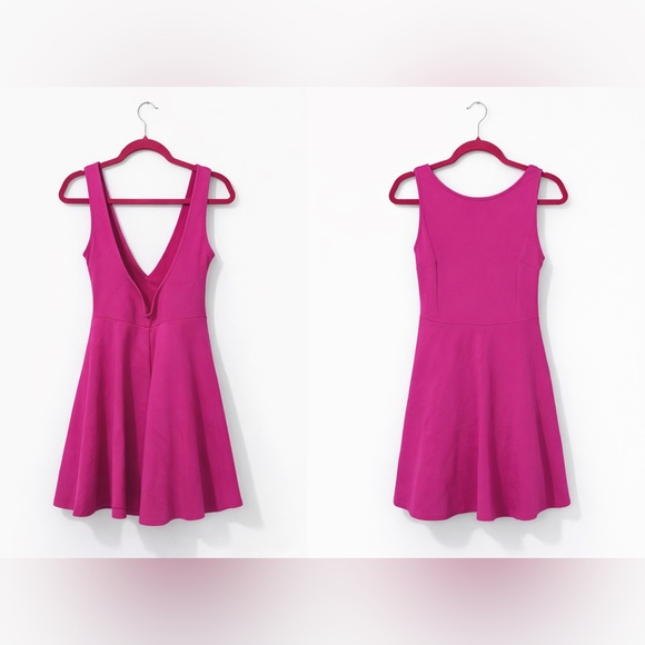 Dresses & Skirts - Women’s Sleeveless V-Neck Fit & Flare Dress in Fuchsia